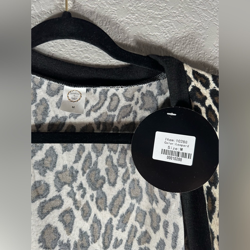 Sunshine and Rodeos Women’s Long Sleeve Cheetah Cardigan